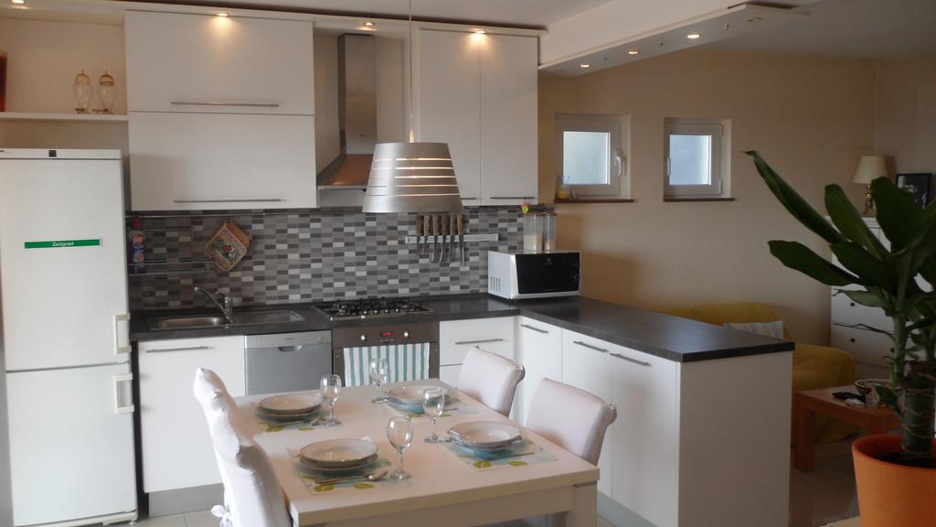 פרימוסטן Apartment Sanja מראה חיצוני תמונה